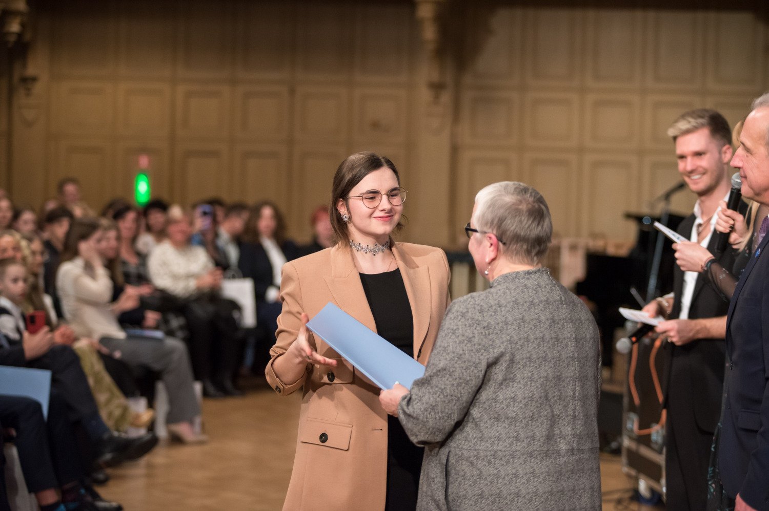 bCPbKv3sFsn8Xbs9ExZt